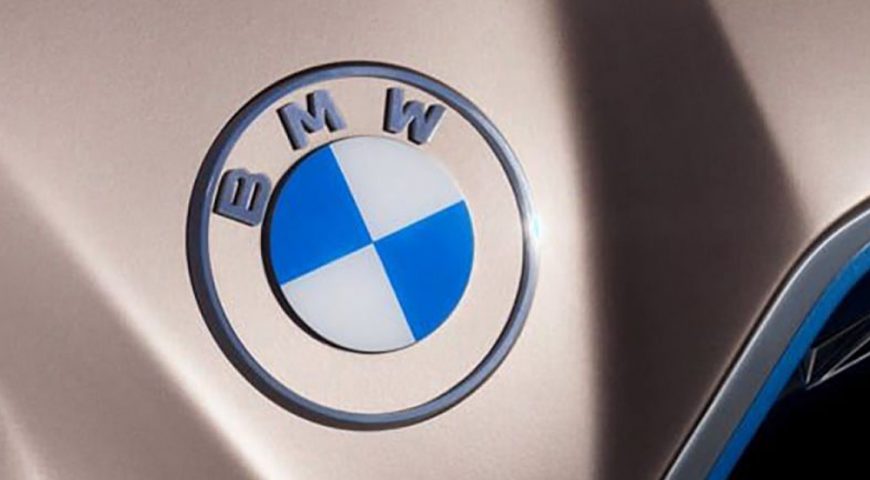 BMW hé lộ logo phẳng trong chiến dịch tái thiết thương hiệu đầu tiên sau hai thập kỷ